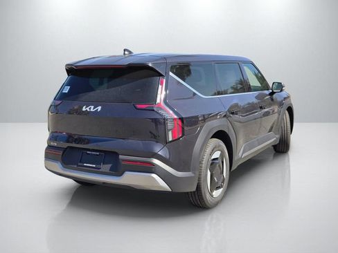 New 2026 Kia EV9 Light RWD image 5