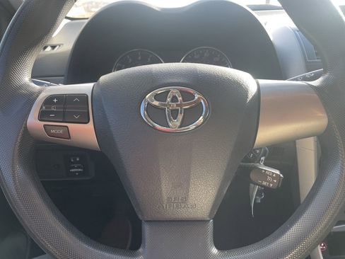 Used 2013 Toyota Corolla S image 17