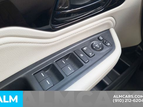 Used 2025 Honda Odyssey Elite image 37