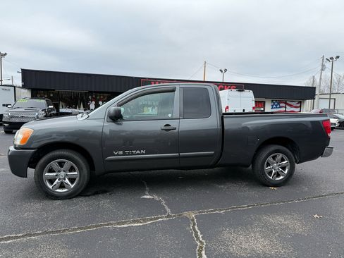Used 2008 Nissan Titan XE image 3
