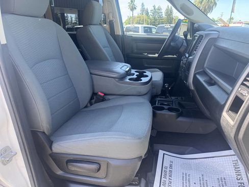 Used 2014 RAM 2500 Tradesman w/ Chrome Appearance Group image 16