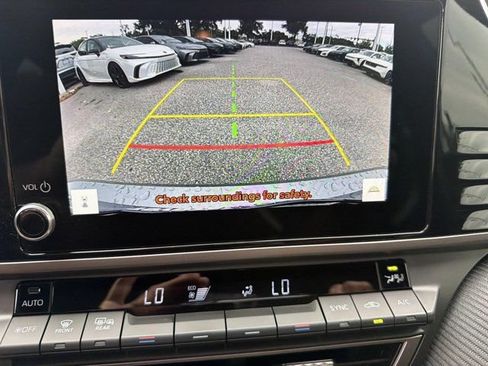 Used 2025 Toyota Camry SE w/ Convenience Package FWD image 29