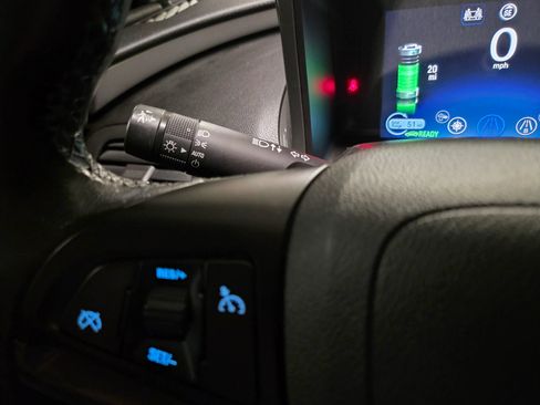 Used 2014 Chevrolet Volt Premium w/ Premium Trim Package FWD image 24
