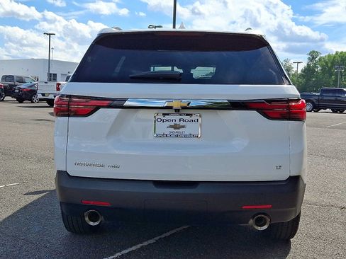 Used 2023 Chevrolet Traverse LT AWD/4WD image 6