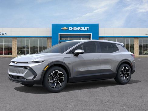 New 2026 Chevrolet Equinox EV LT image 2