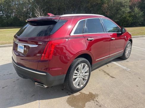 Used 2018 Cadillac XT5 Premium Luxury w/ Driver Assist Package image 8