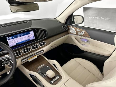New 2026 Mercedes-Benz GLS 450 4MATIC image 25