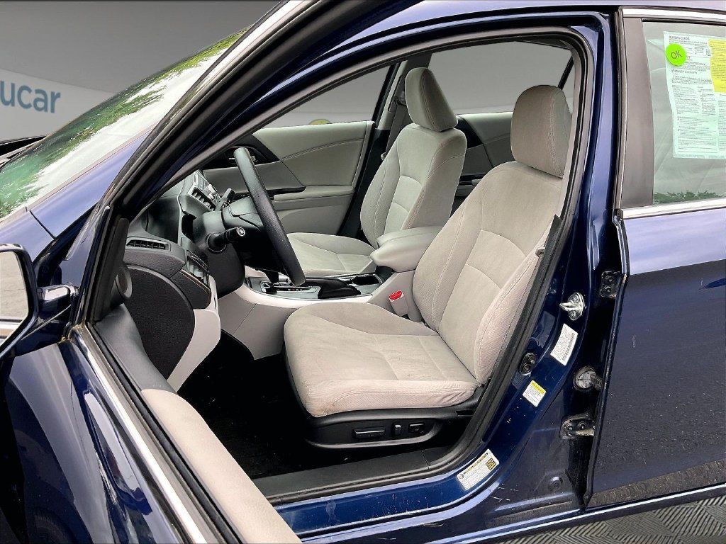 Used 2015 Honda Accord EX image 10