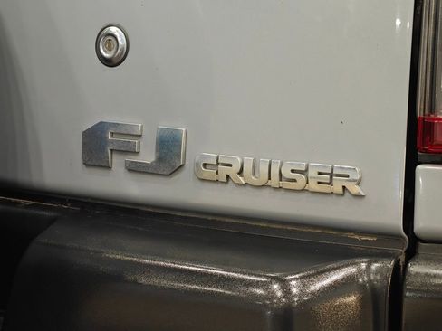 Used 2014 Toyota FJ Cruiser 4WD w/ Upgrade Package image 35