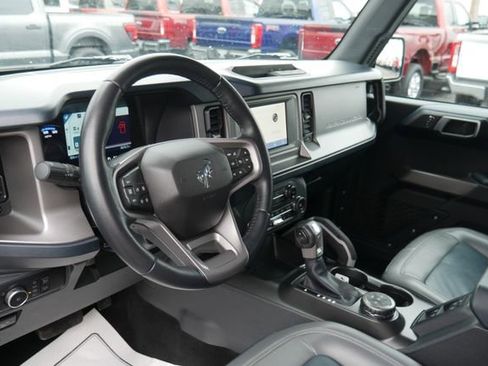Used 2023 Ford Bronco Outer Banks AWD/4WD image 13