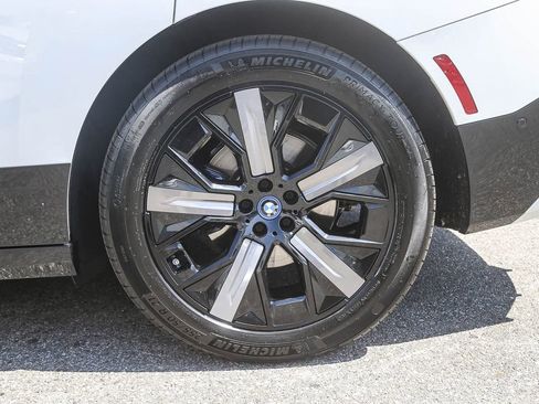 Certified 2023 BMW iX xDrive50 w/ Premium Package AWD/4WD image 8