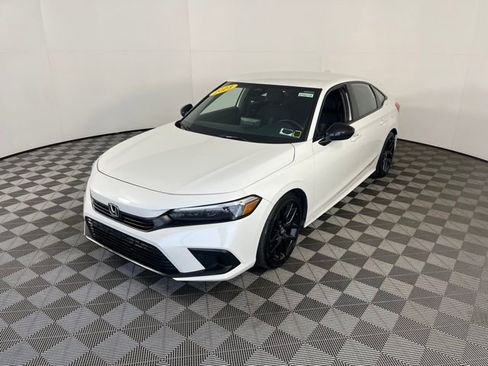 Used 2023 Honda Civic Sport image 3