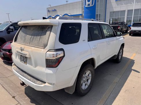 Used 2018 Toyota 4Runner SR5 Premium AWD/4WD image 3