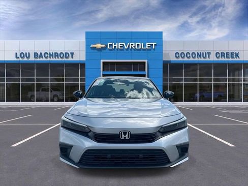 Used 2023 Honda Civic Sport image 3