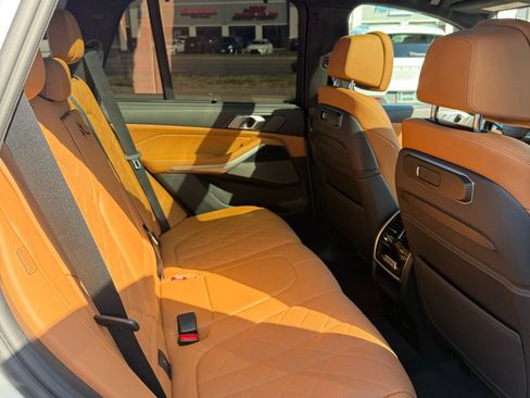 Used 2024 BMW X5 xDrive40i w/ Executive Package image 32