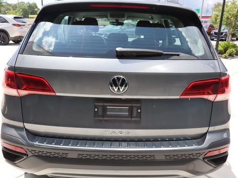 Used 2023 Volkswagen Taos S FWD image 4