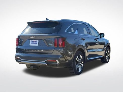 Used 2022 Kia Sorento SX w/ Panoramic Sunroof Package image 3