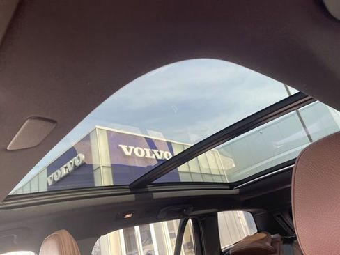 Certified 2025 Volvo V60 B5 Cross Country Plus image 14