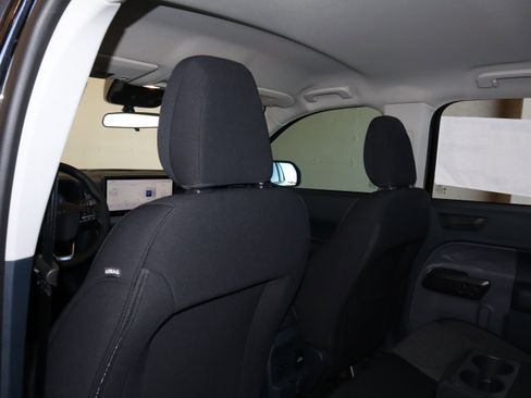 New 2025 Ford Maverick XLT w/ XLT Luxury Package AWD/4WD image 36