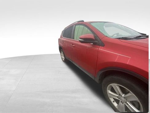 Used 2013 Toyota RAV4 XLE image 15