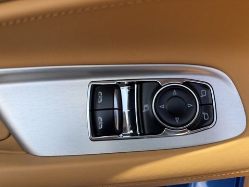 Used 2024 Chevrolet Corvette Z06 RWD image 9
