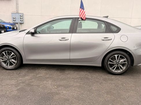 Used 2023 Kia Forte LXS FWD image 10