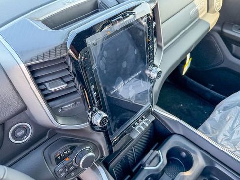 New 2026 RAM 1500 4x4 Crew Cab image 22