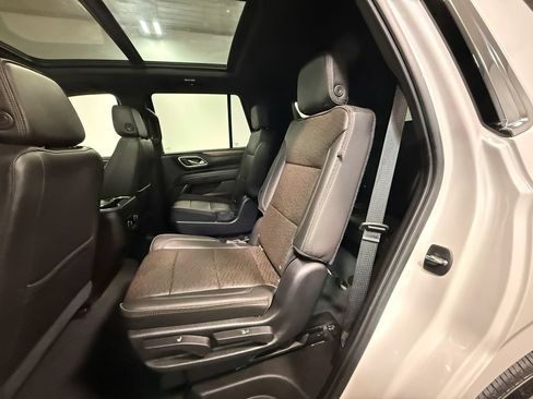 Used 2021 Chevrolet Tahoe High Country w/ Premium Package AWD/4WD image 8