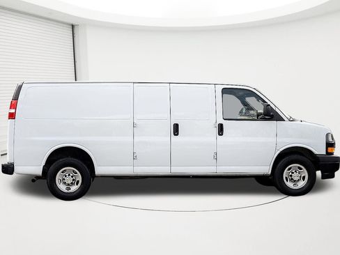 Certified 2022 Chevrolet Express 2500 Extended w/ Driver Convenience Package image 9