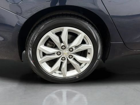 Used 2019 Chevrolet Impala LT FWD image 27