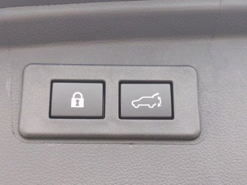 Used 2025 Subaru Outback Premium w/ Popular Package #1A image 35