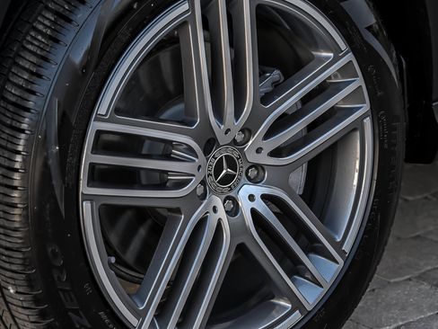 Used 2024 Mercedes-Benz GLS 450 4MATIC image 8
