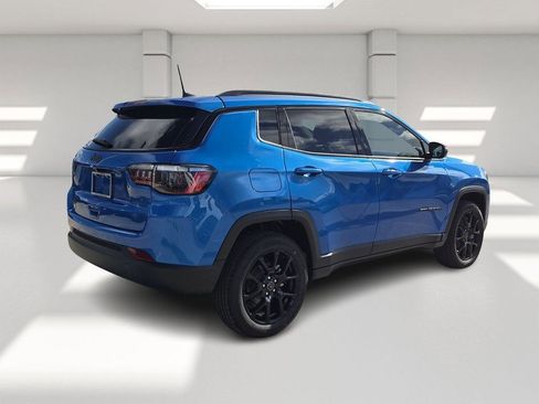 New 2026 Jeep Compass Latitude image 5
