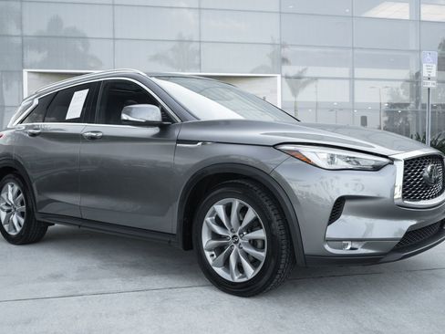 Used 2019 INFINITI QX50 Luxe w/ Navigation Package image 4
