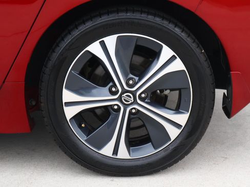 Used 2022 Nissan Leaf SV image 8