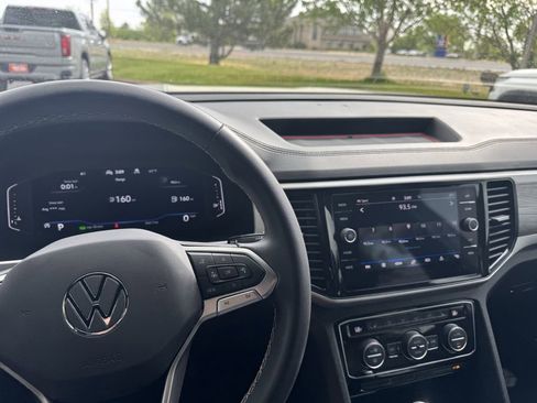 Used 2023 Volkswagen Atlas Cross Sport SE AWD/4WD image 8