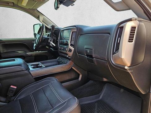 Used 2017 GMC Sierra 2500 Denali w/ Duramax Plus Package AWD/4WD image 19