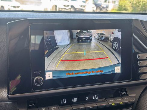 Used 2025 Toyota Camry SE FWD image 26
