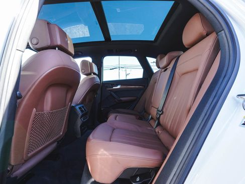 Used 2021 Audi Q5 2.0T Premium w/ Convenience Package image 34