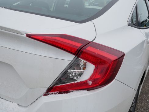 Certified 2021 Honda Civic EX image 17