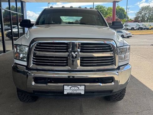 Used 2018 RAM 2500 Tradesman w/ Chrome Appearance Group AWD/4WD image 4