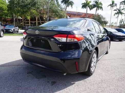 Used 2020 Toyota Corolla LE FWD image 7