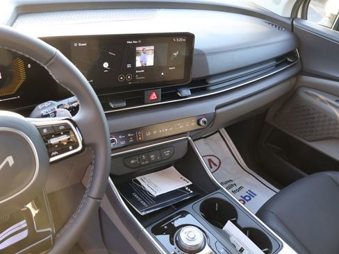 New 2026 Kia Carnival EX image 27