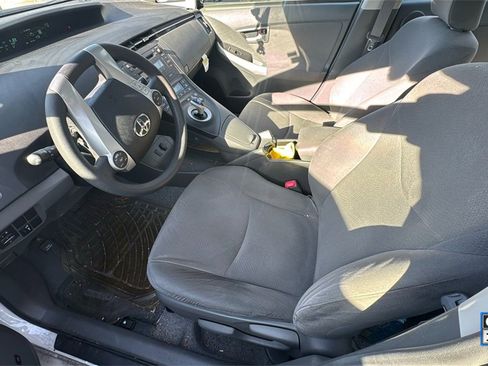 Used 2010 Toyota Prius Two image 5