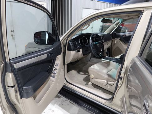 Used 2008 Toyota 4Runner SR5 w/ SR5 Extra Value Pkg 1 RWD image 17