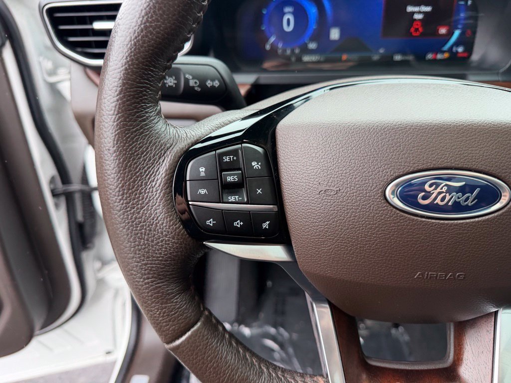 Used 2023 Ford Explorer King Ranch w/ Technology Package AWD/4WD image 19