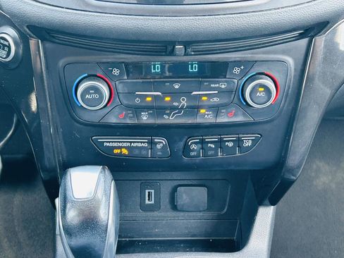 Used 2019 Ford Escape Titanium FWD image 19