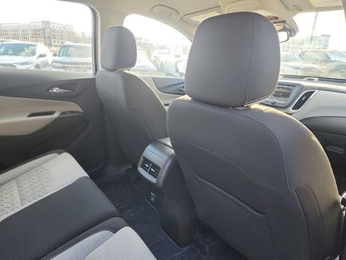 Used 2022 Chevrolet Equinox LS w/ LPO, Floor Liner Package image 28