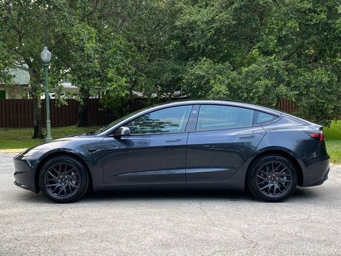 Used 2026 Tesla Model 3 AWD/4WD image 6