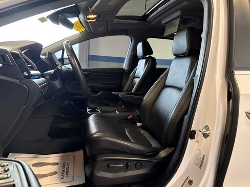 Certified 2023 Honda Odyssey Touring image 9